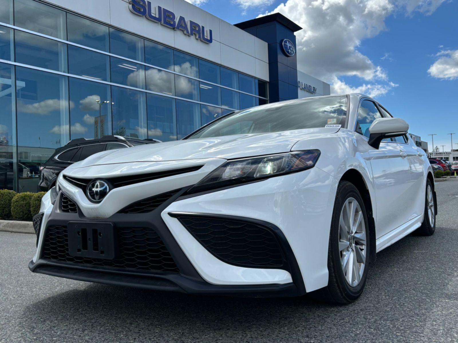 2021 Toyota Camry CLEAN CARFAX | LEATHER SEATS | HEATED SEATS | NAVI
