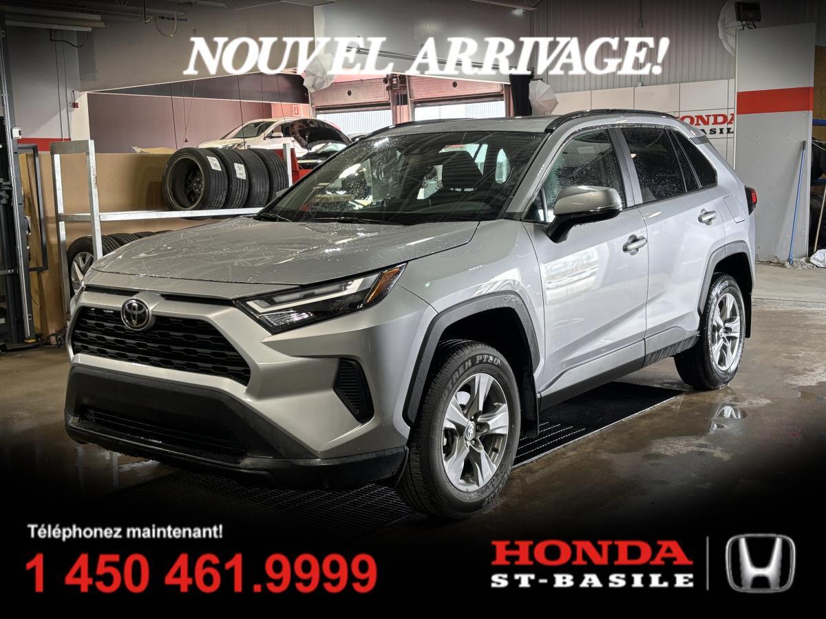 2024 Toyota RAV4 XLE + AWD + TOIT OUVRANT + A/C + MAGS + WOW !!