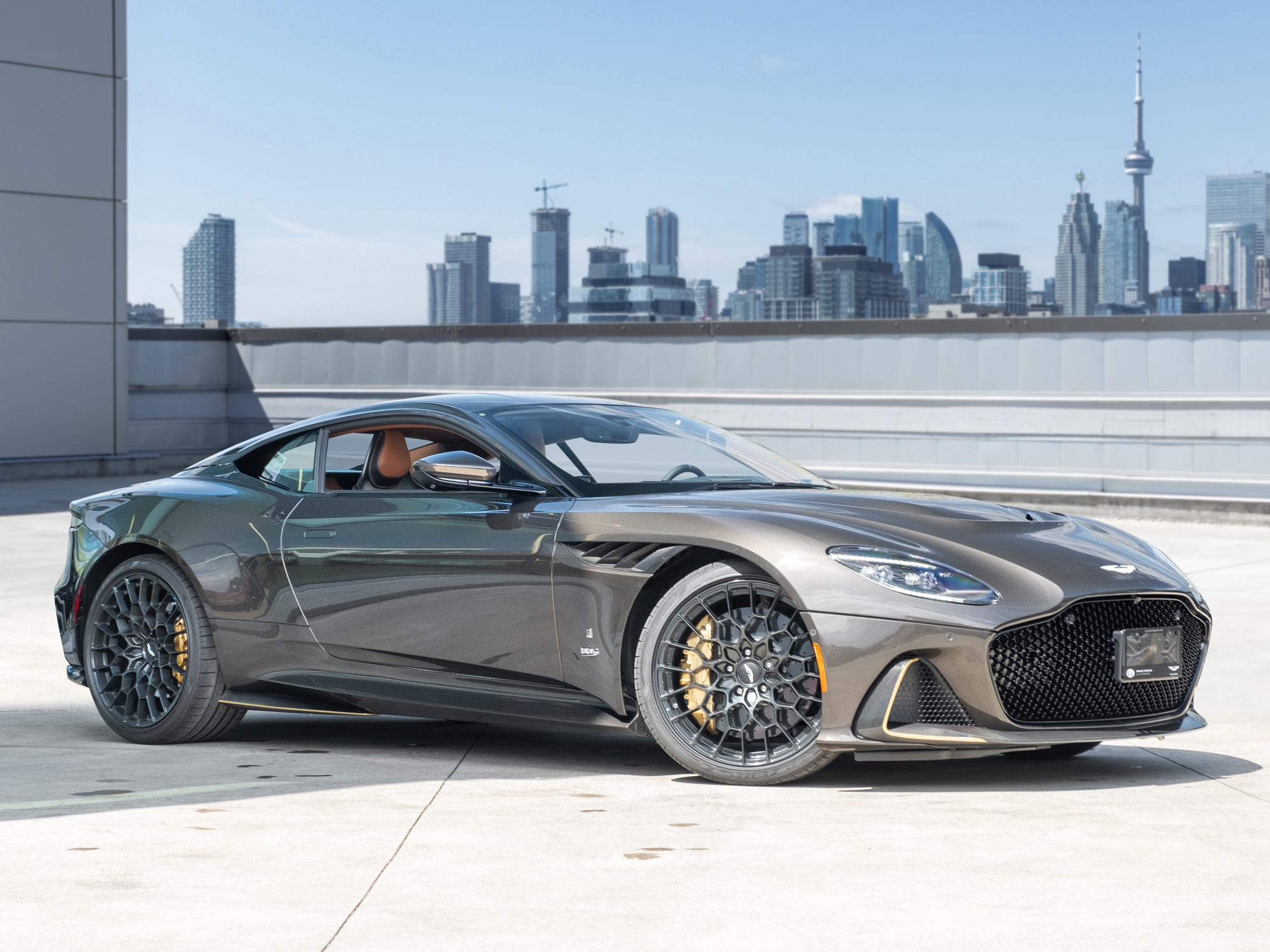 2023 Aston Martin DBS 