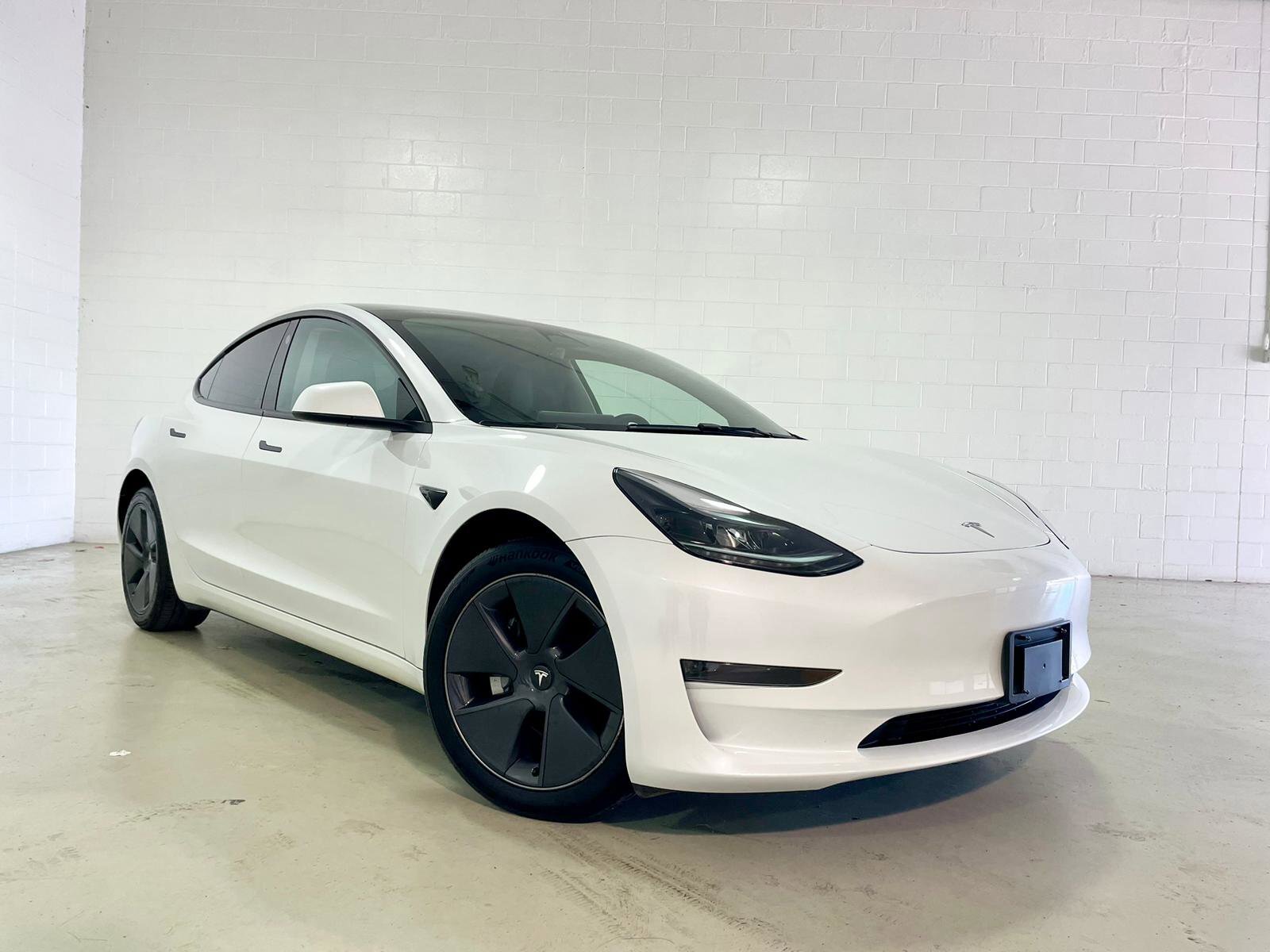 2023 Tesla Model 3 STANDARD RANGE | NO PST | LOW KM'S | ELECTRIC VEHI
