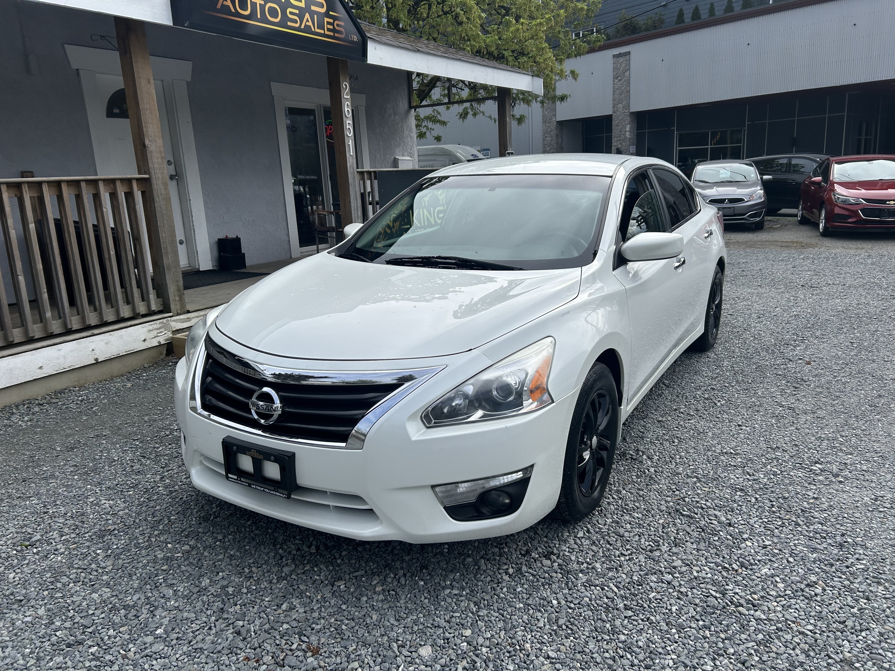 2013 Nissan Altima 4dr Sdn I4 CVT 2.5 SV No accidents well serviced
