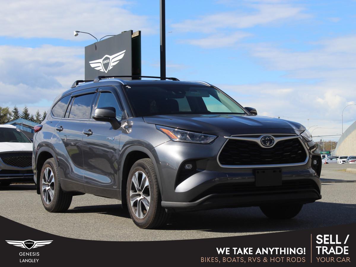 2020 Toyota Highlander Hybrid XLE | Locally Owned | Leather Seats