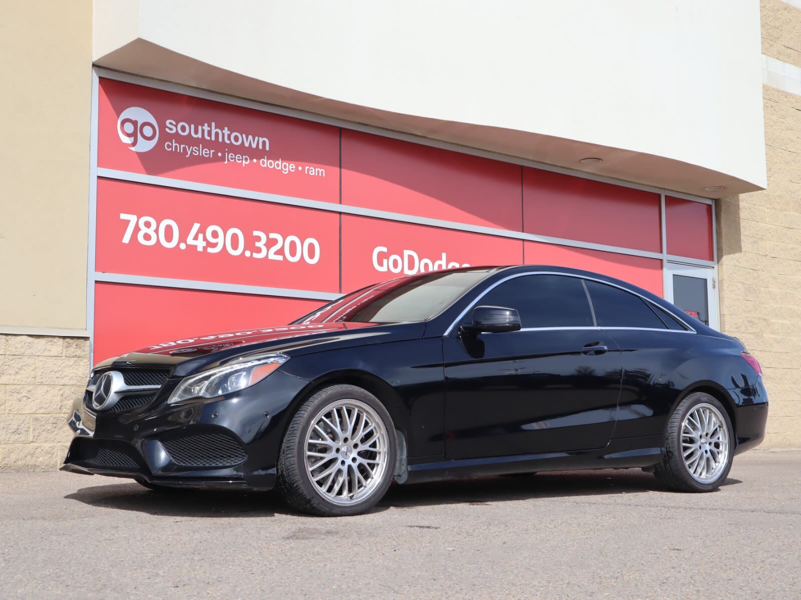 2016 Mercedes-Benz E-Class E400 IN BLACK EQUIPPED WITH A 329HP 3.0L TURBO V6 