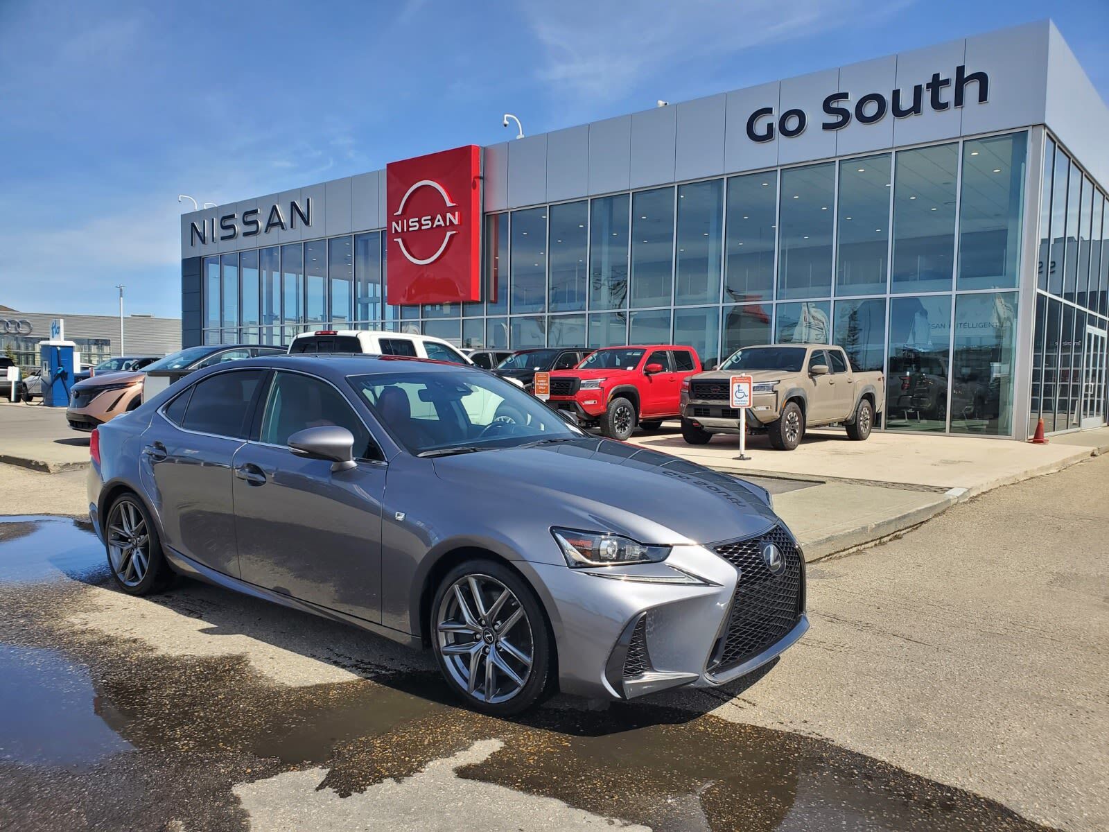 2017 Lexus IS 300 LEATHER, CRUISE, BACKUP CAM, BLUETOOTH