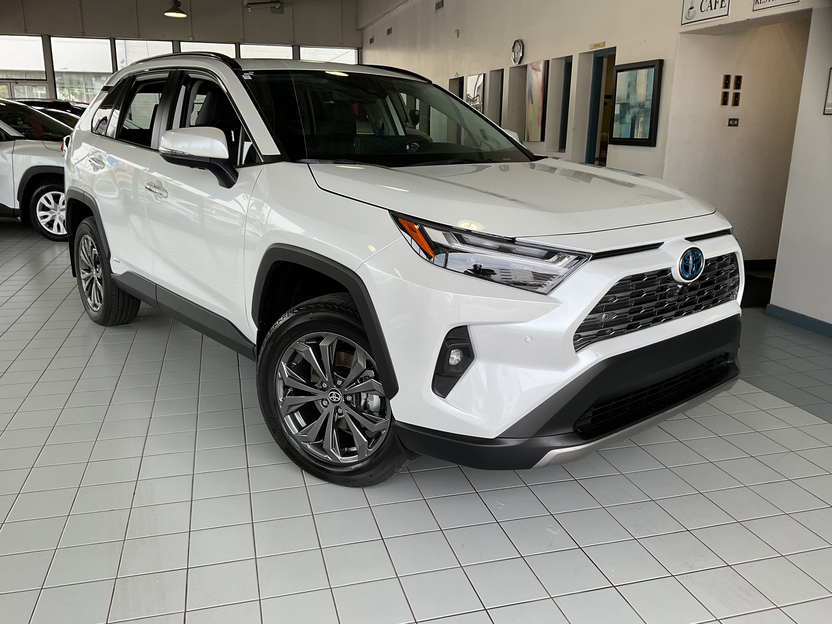 2024 Toyota RAV4 Hybrid Limited AWD  --  Financing Available!