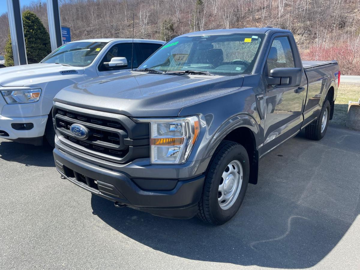 2022 Ford F-150 XL , BTE 8 PIEDS, 4X4, TOILE, BAS KM