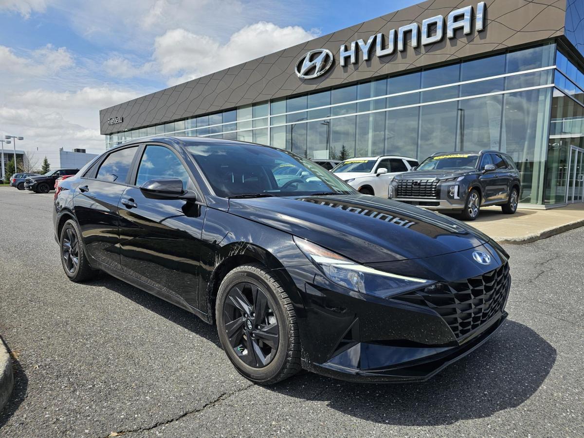 2023 Hyundai Elantra Preferred IVT
