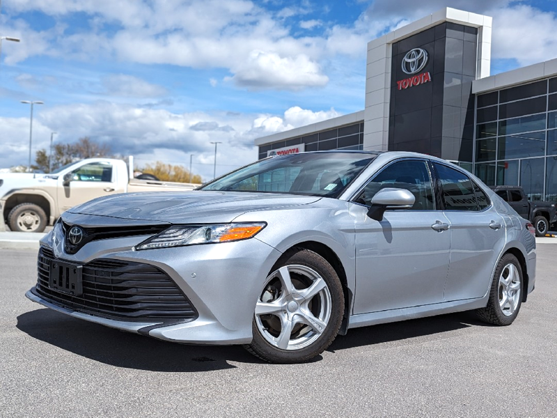 2018 Toyota Camry XLE V6  3.3L V6 - Heated Quilted Leather Seats - P