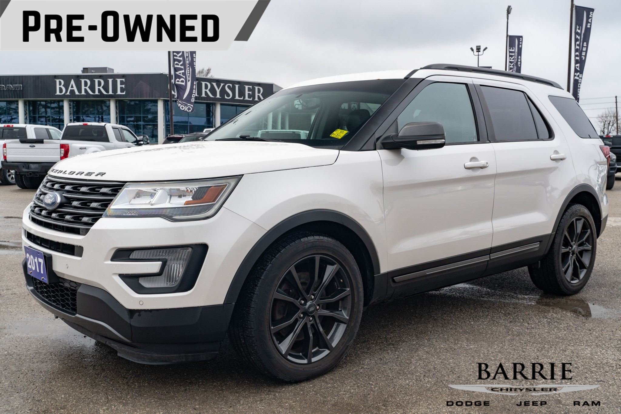2017 Ford Explorer GREY AND BLACK INTERIOR | ONE OWNER | CLEAN CARFAX
