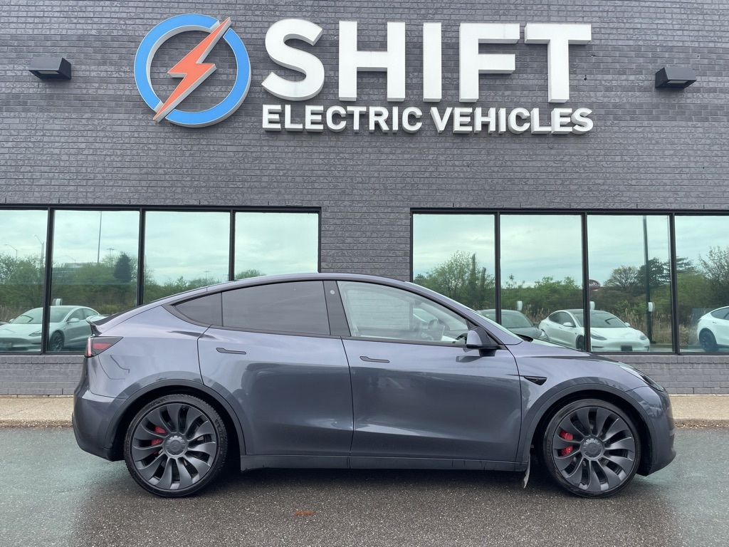 2022 Tesla Model Y Performance WHITE INTERIOR! ONE OWNER! CLEAN!