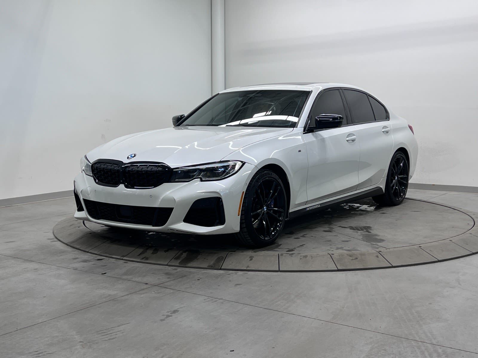 2020 BMW 3 Series | Half Hood Xpel, 2 Sets of Wheels, Financing Avai