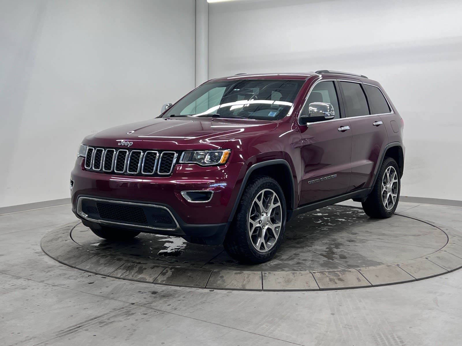 2019 Jeep Grand Cherokee | No Accidents, 2 Sets of Tires, Financing Availab