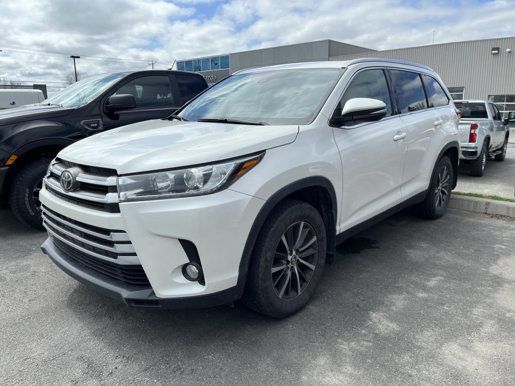 2019 Toyota Highlander AWD / XLE / CUIR / TOIT OUVRANT / GPS / 8 places
