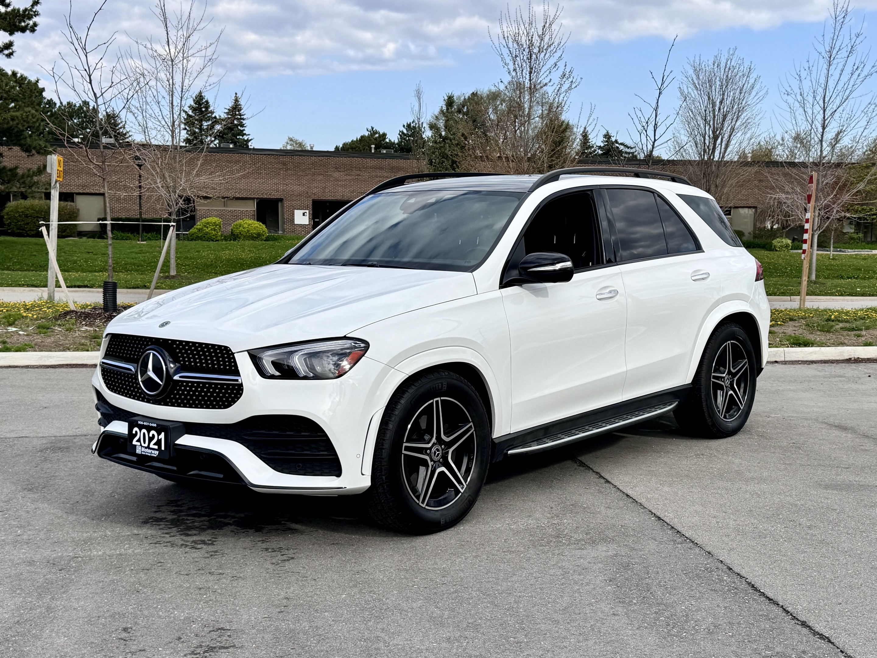 2021 Mercedes-Benz GLE GLE 350 4MATIC SUV/AMG Package/Factory warranty.