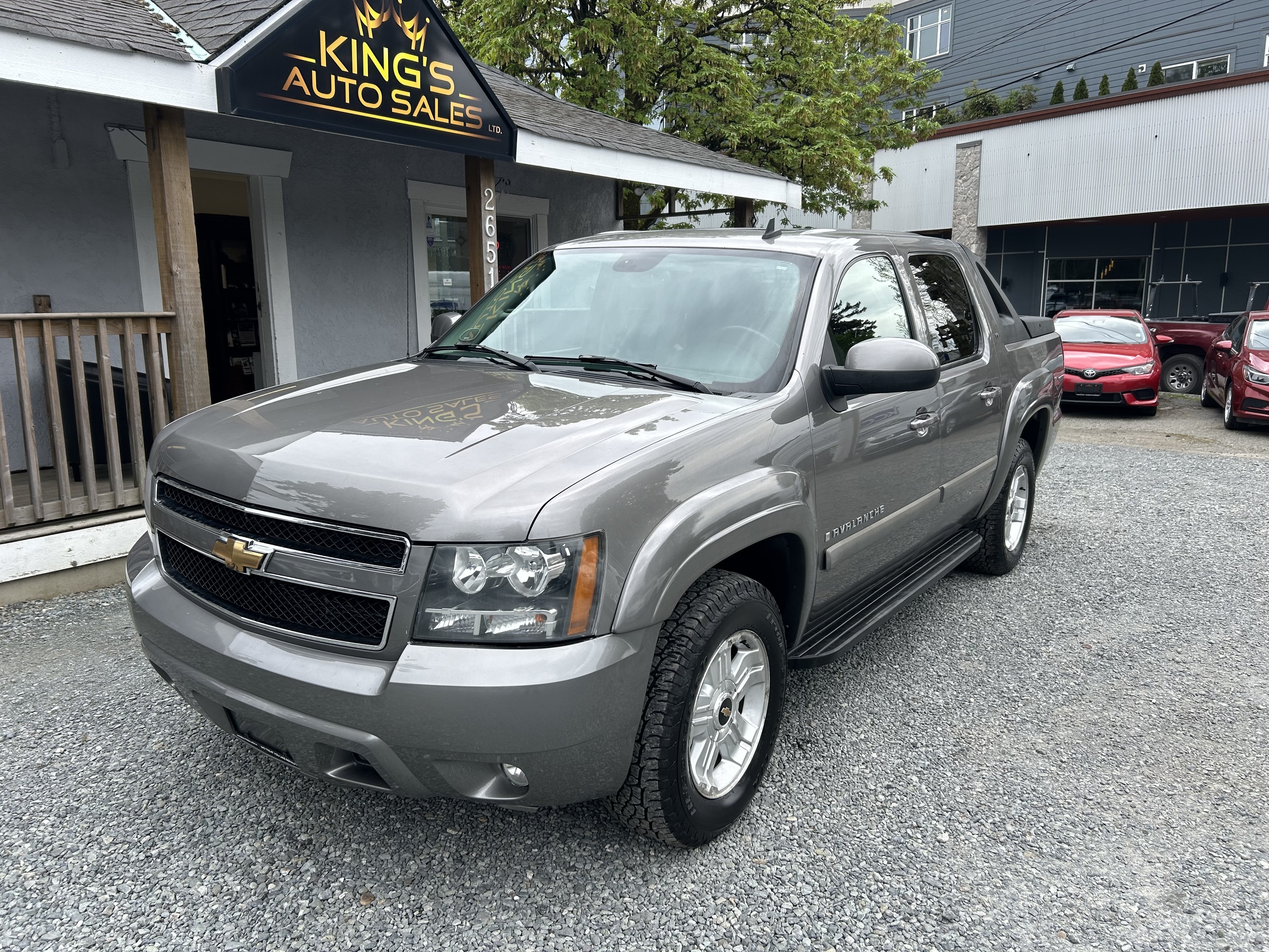 2007 Chevrolet Avalanche 4WD Crew Cab LTZ 5.3L V8 Leather & Roof