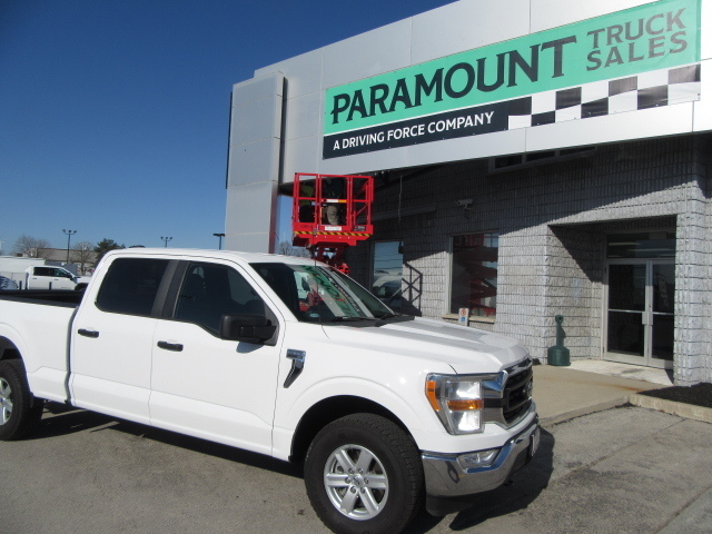 2022 Ford F-150 GAS CREW 4X4 FX-4 WITH 6.5FT BOX /  2 IN STOCK