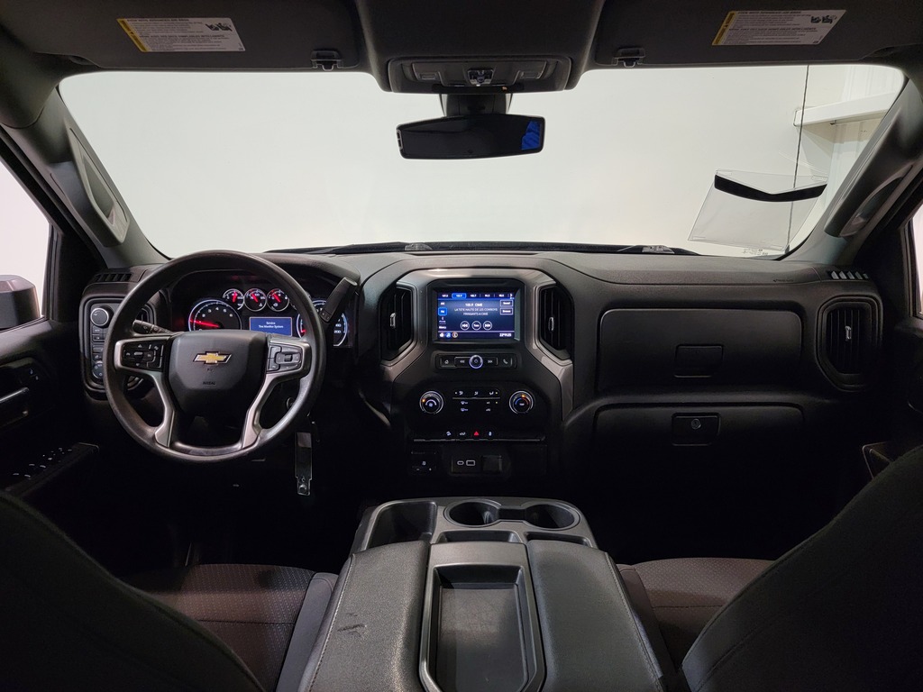 Chevrolet Silverado 1500 2021 Air conditioner, Electric mirrors, Electric windows, Speed regulator, Electric lock, Bluetooth, Steering wheel radio controls