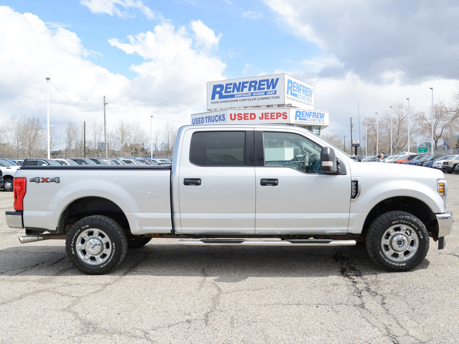 2018 Ford F-250 XLT Crew Cab 4x4, Exhaust, Leather