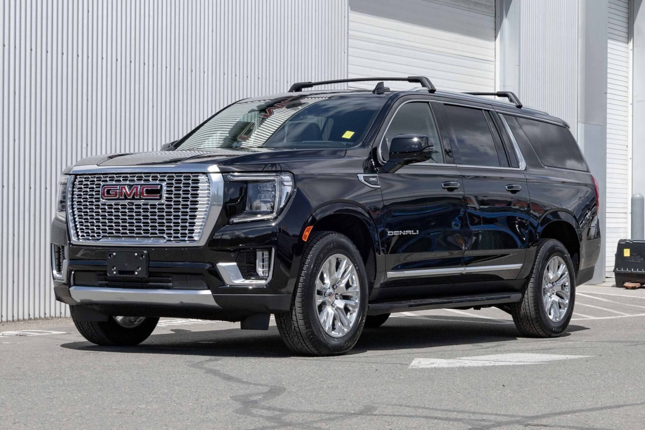 2024 GMC Yukon XL DENALI Available for 4.49% up to 72 Months! / 