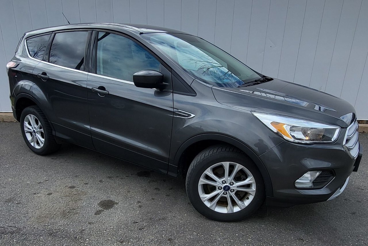 2017 Ford Escape SE | Cam | USB | HtdSeats | Bluetooth | Keyless AS