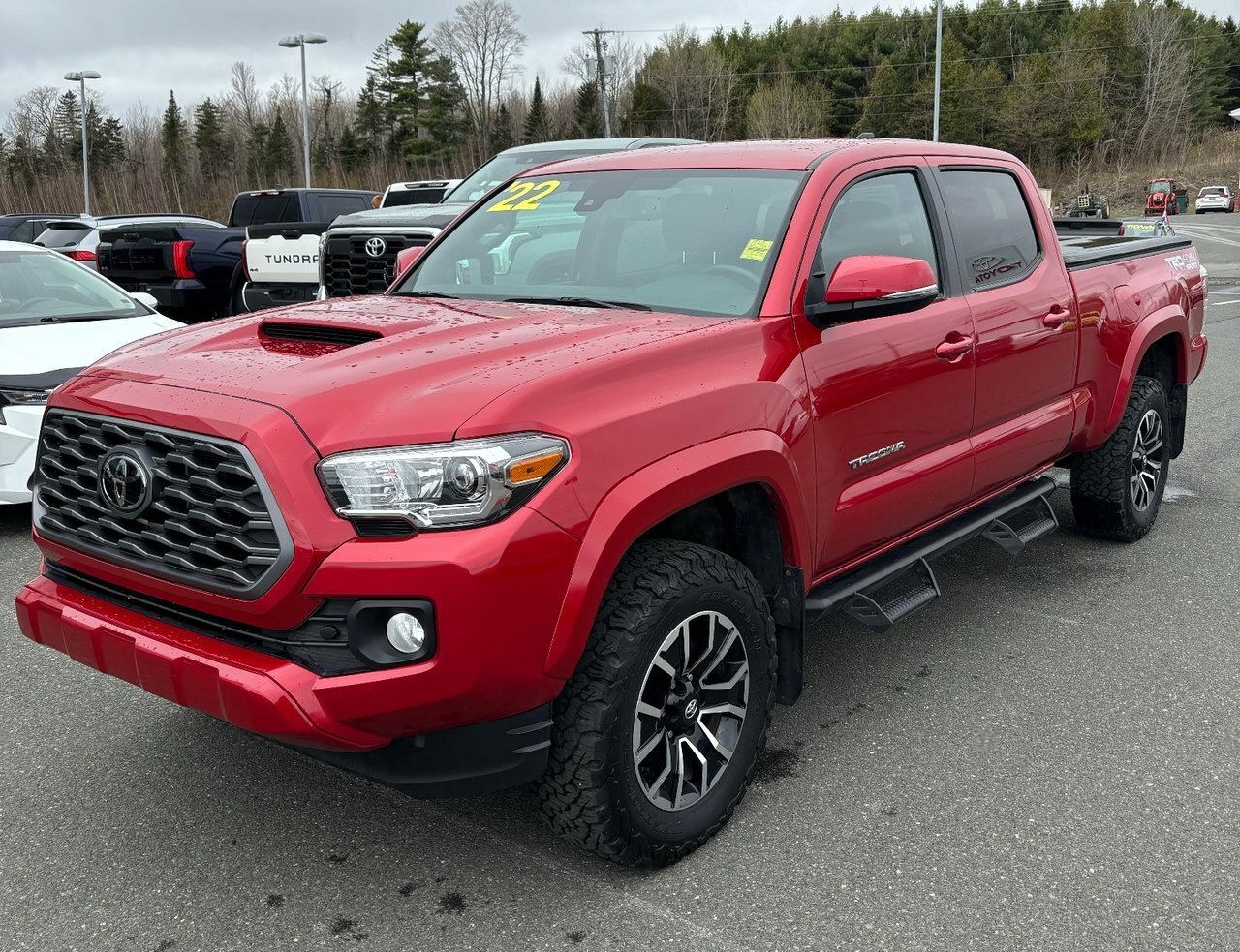 2022 Toyota Tacoma TRD SPORT - VERY LOW KMS!!!!!!