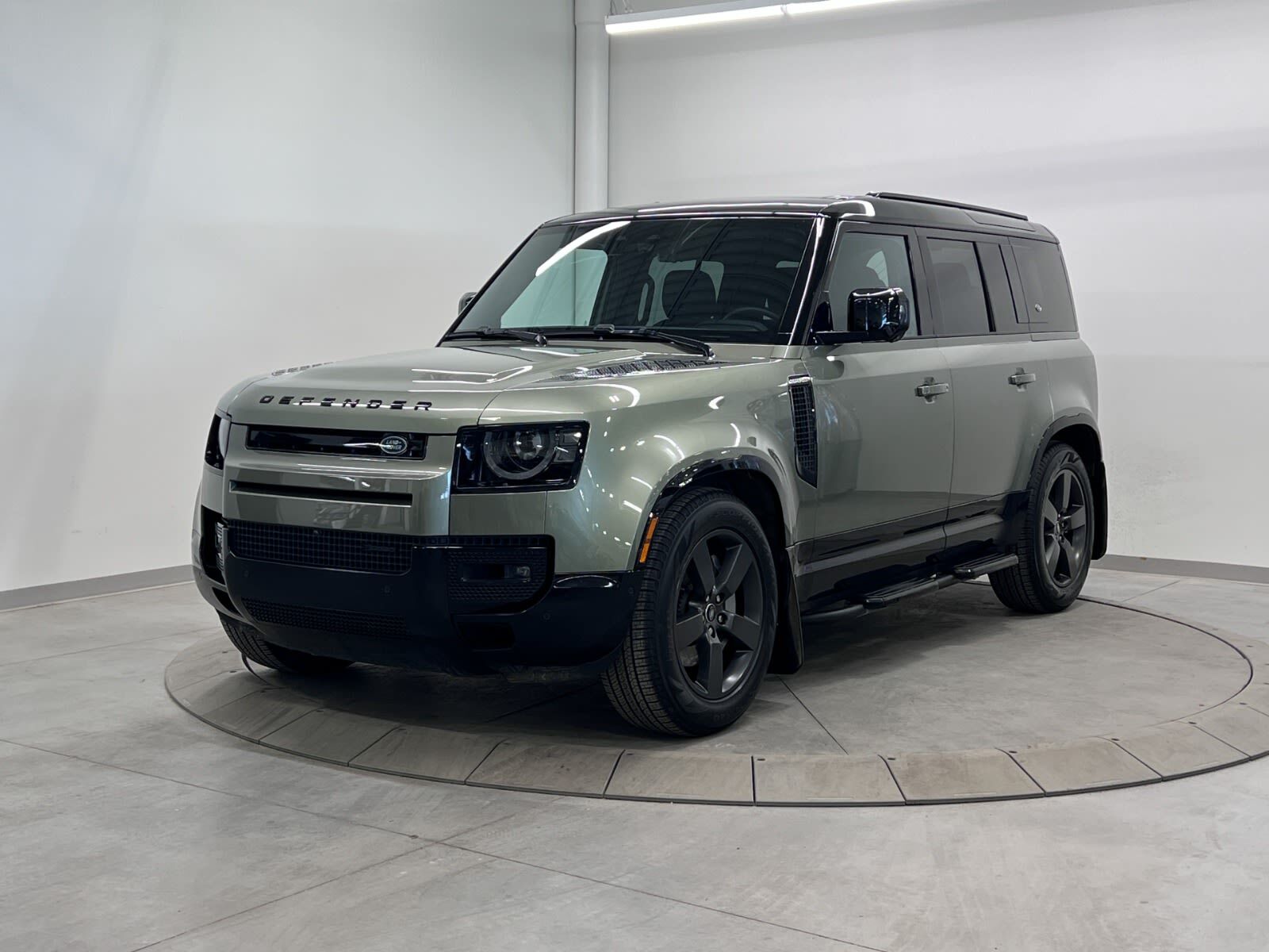 2022 Land Rover Defender CERTIFIED PRE OWNED RATES AS LOW AS 5.99%
