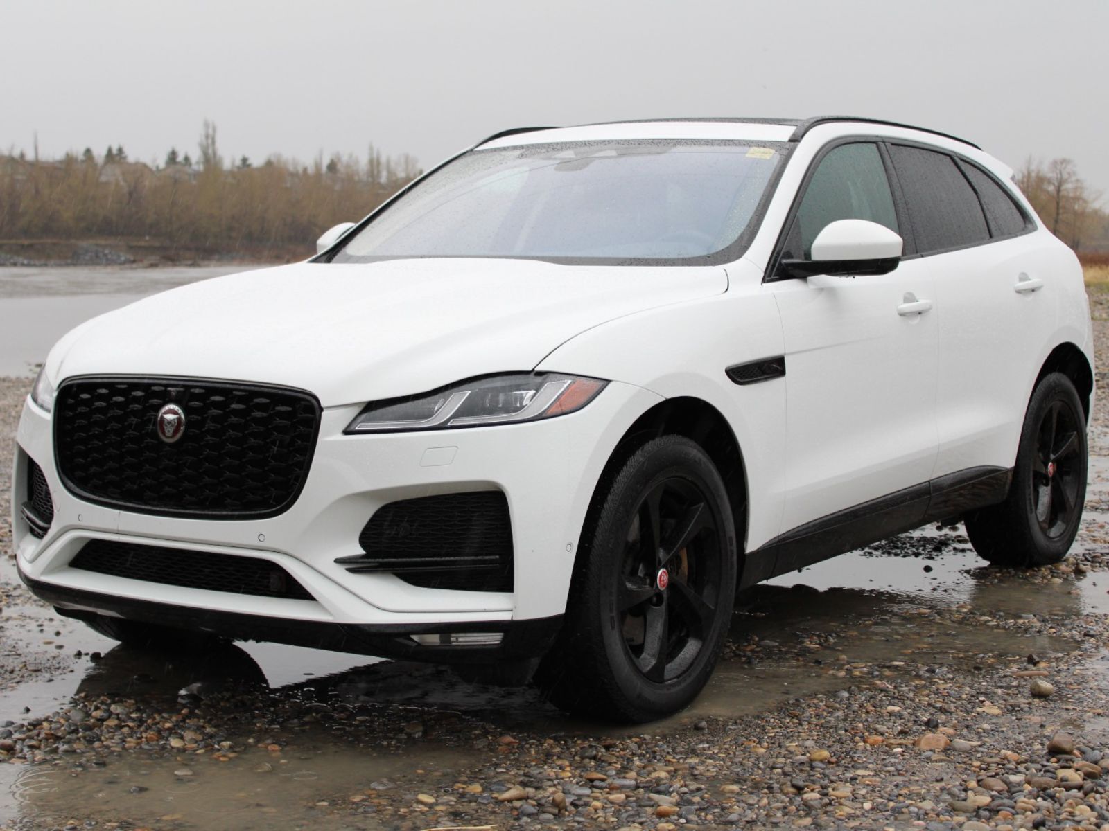 2021 Jaguar F-Pace - CLEAN CARFAX - ONE OWNER -