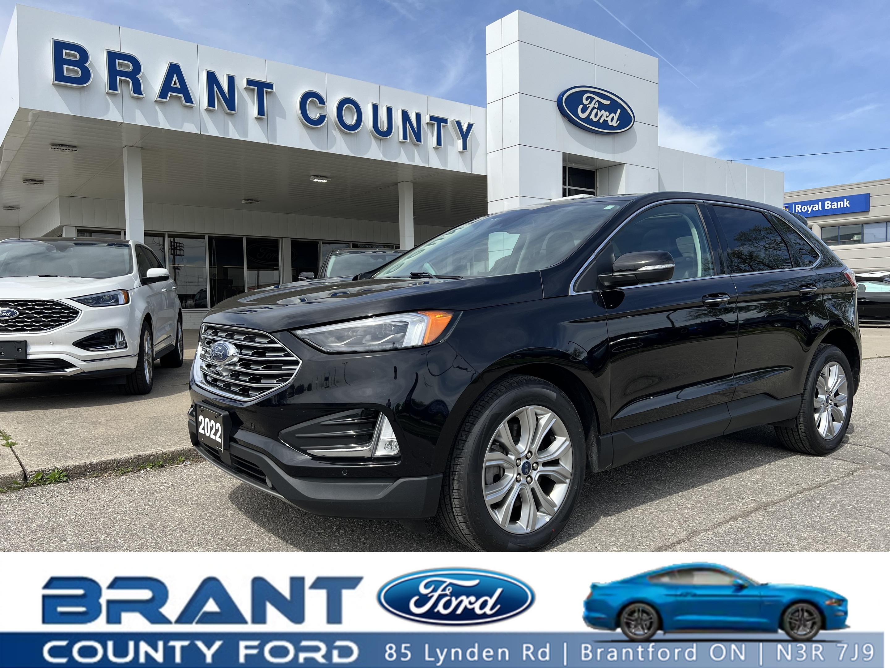 2022 Ford Edge Titanium AWD sun roof navigation cold weather pack