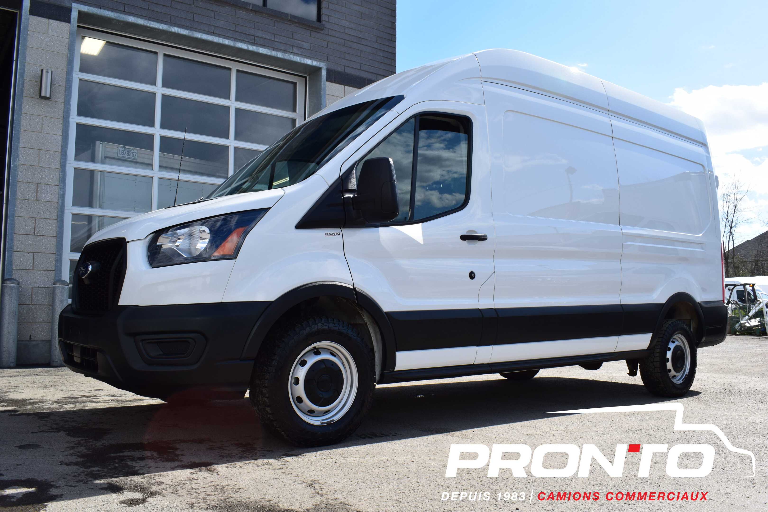 2022 Ford Transit Cargo Van T-250 148Wb ** HIGH Roof ** Bluetooth // Cruise **