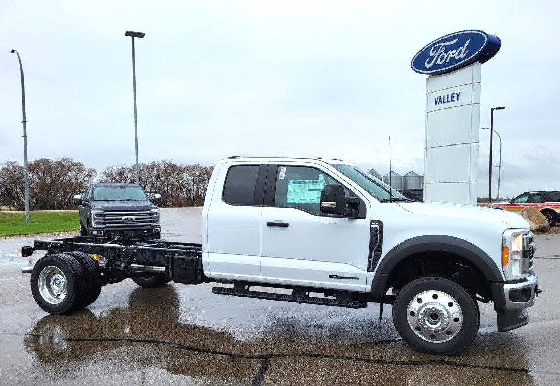 2023 Ford F-450 