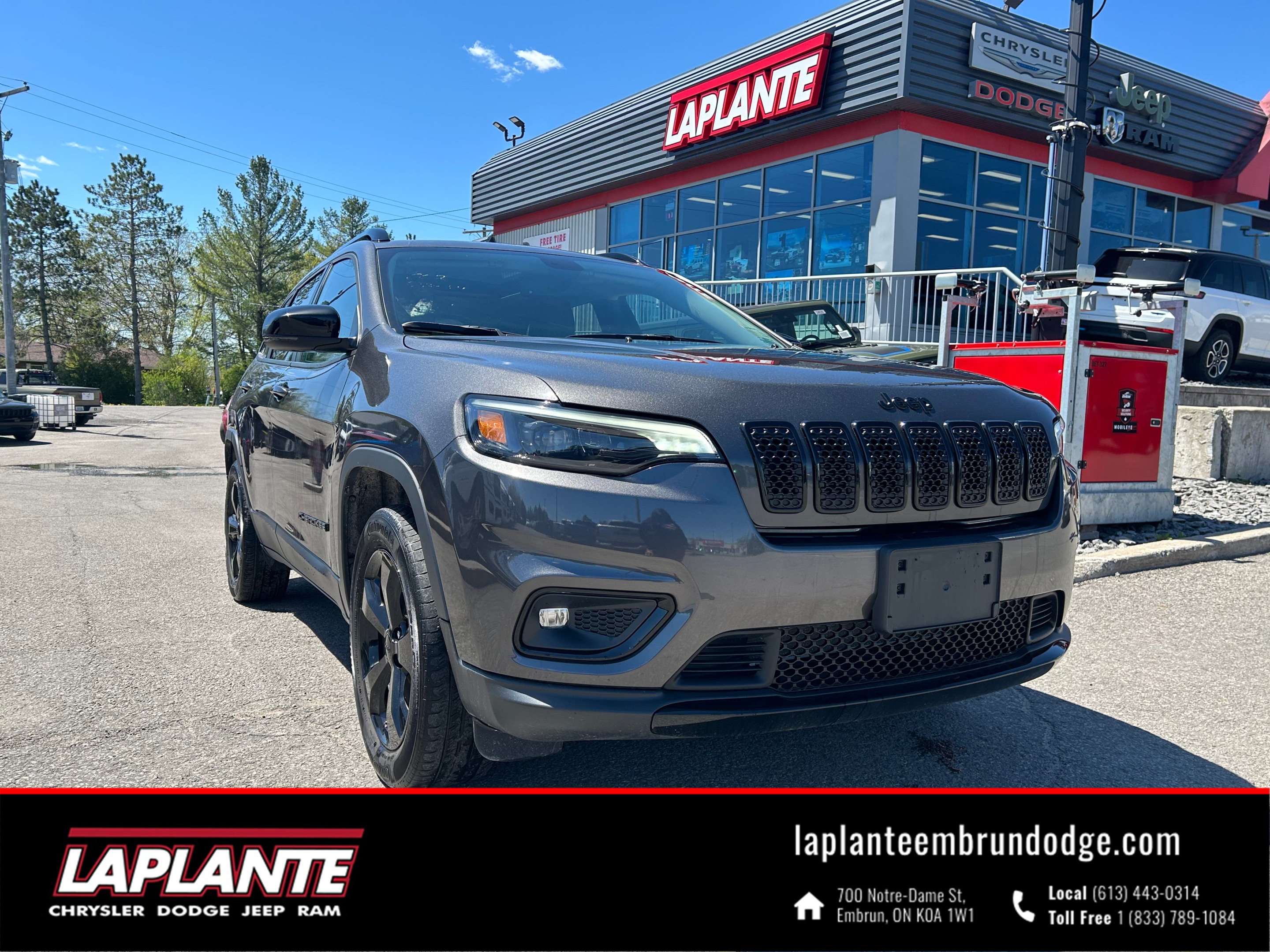 2022 Jeep Cherokee Altitude PANORAMIC SUNROOF / BLACKOUT PACKAGE