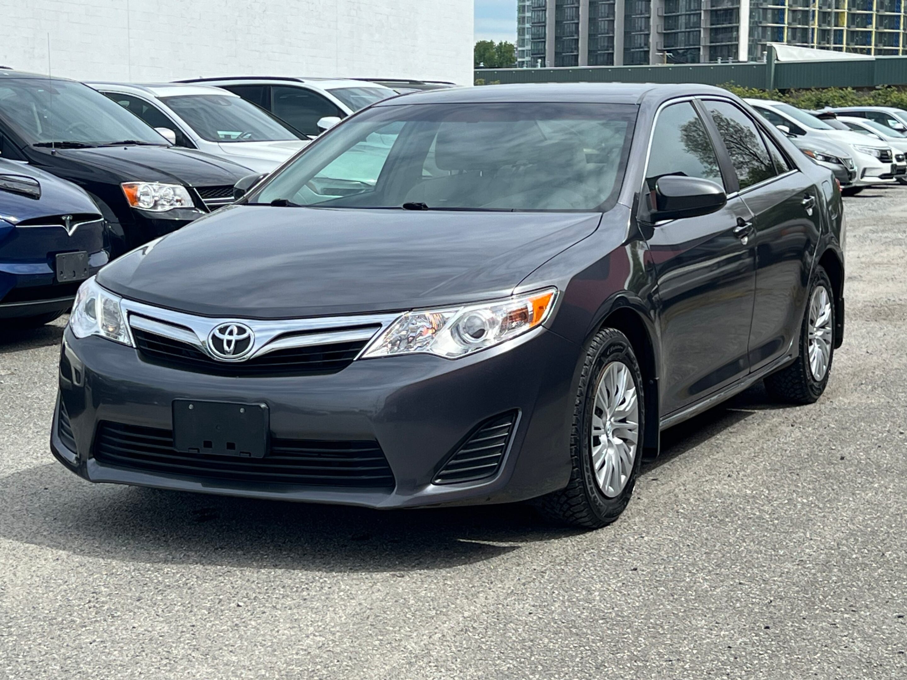 2014 Toyota Camry 4dr Sdn I4 Auto LE/ BC LOCAL CAR/ GOOD ON GAS
