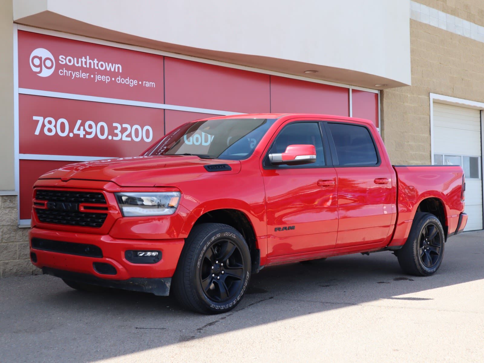 2022 Ram 1500 SPORT IN FLAME RED EQUIPPED WITH A 5.7L HEMI V8 , 