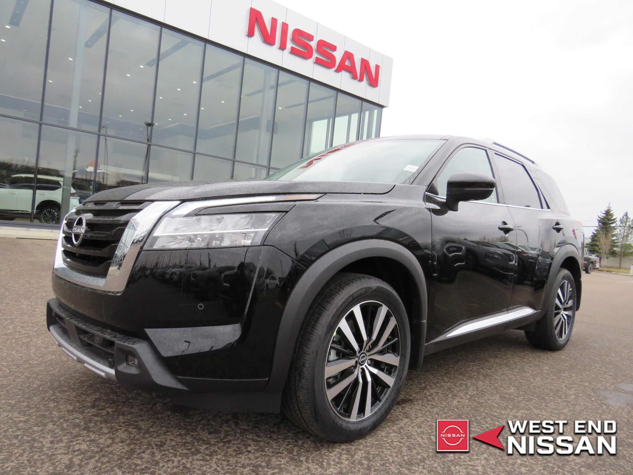 2024 Nissan Pathfinder PLATINUM AWD - LEATHER/ROOF/NAV/CAPTAIN CHAIRS