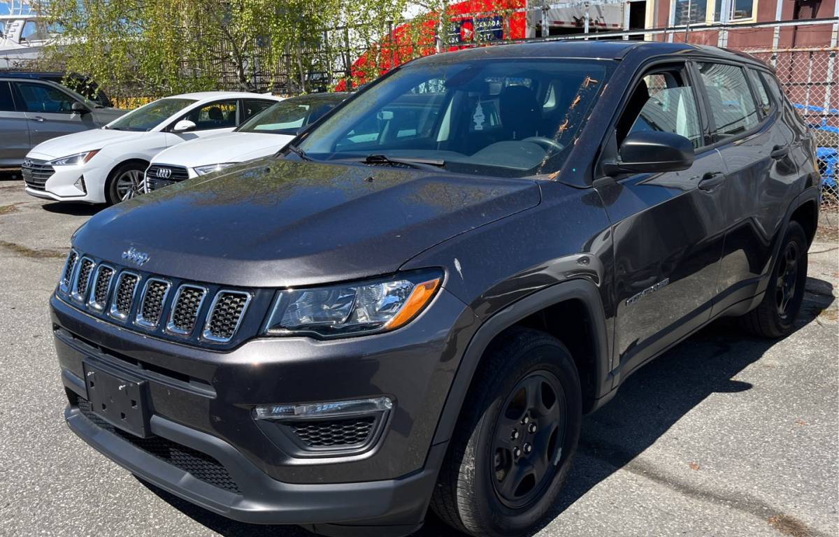 2019 Jeep Compass Sport | FWD | Backup Cam | Keyless Entry