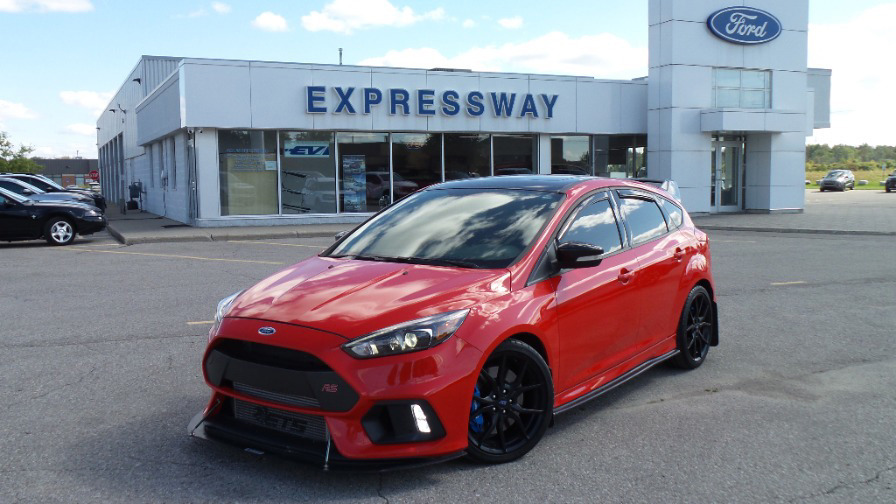 2018 Ford Focus RS - 1 YEAR ONLY RACE RED, 350HP, 6-SPEED, SONY SO