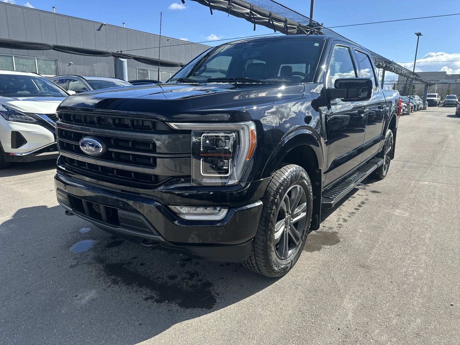 2023 Ford F-150 LARIAT | 4X4 | LEATHER | SUNROOF |