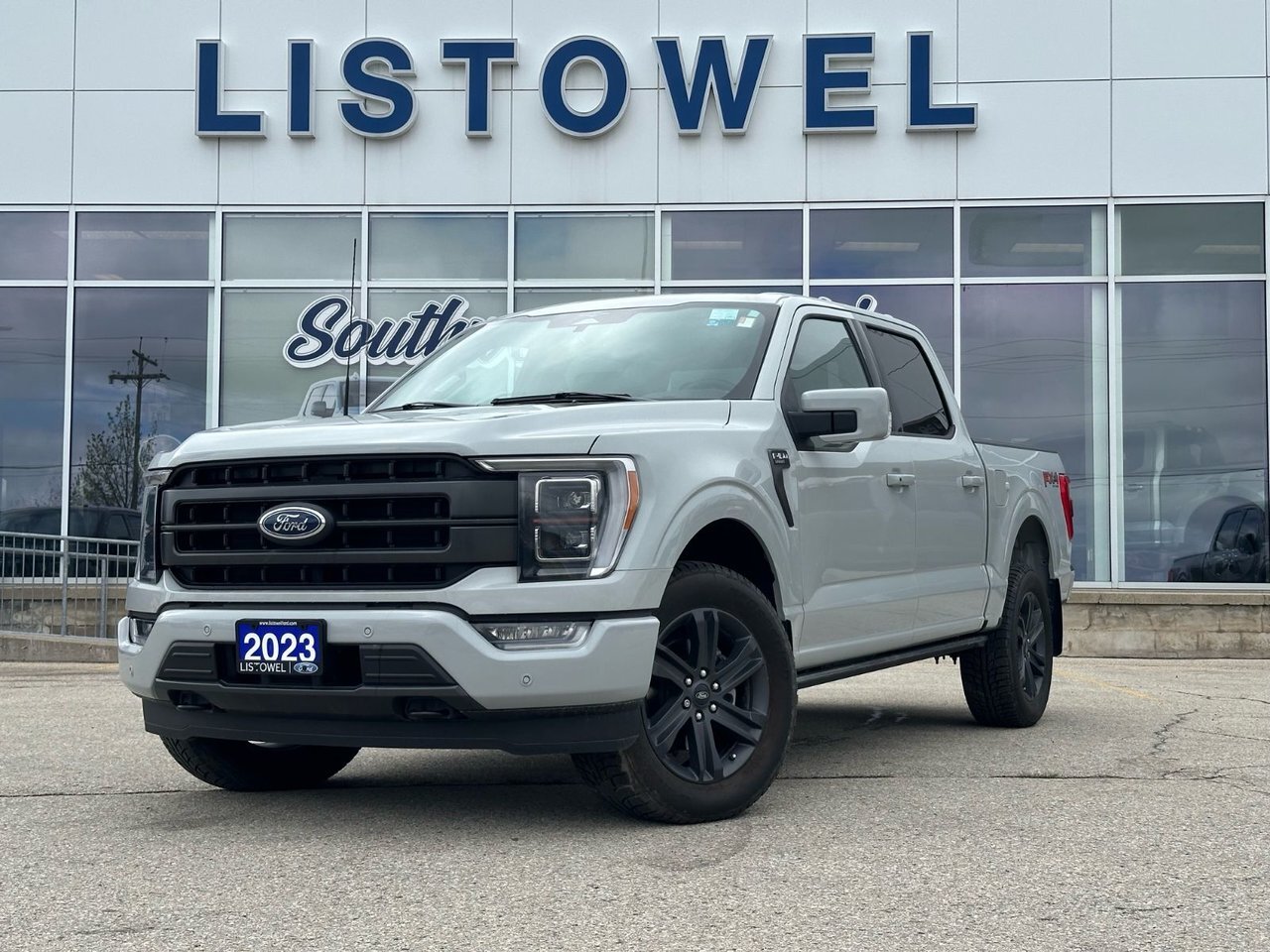 2023 Ford F-150 LARIAT DEMO | 145 | TWIN PANEL ROOF | SPORT | FX4 