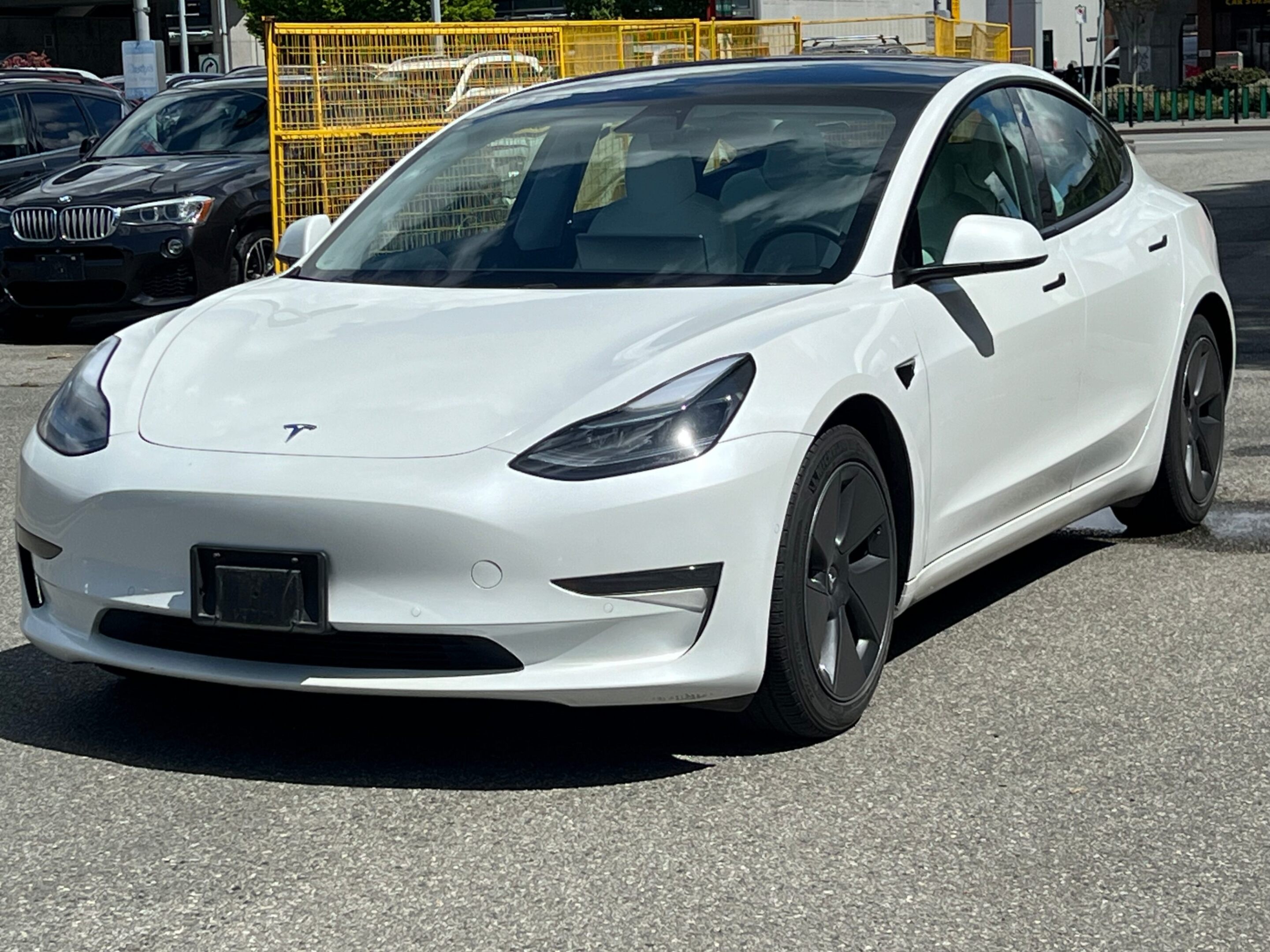 2021 Tesla Model 3 Standard Range Plus RWD/ BC LOCAL CAR/ REAR SCREEN