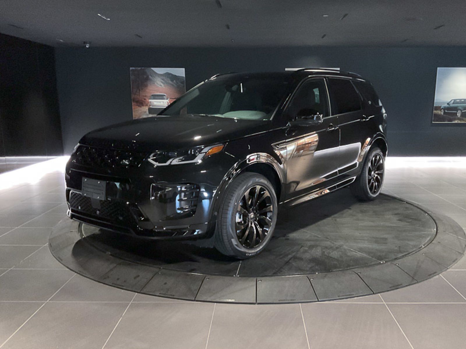 2024 Land Rover Discovery Sport Dynamic SE | Black Roof Rails | Body Coloured Roof