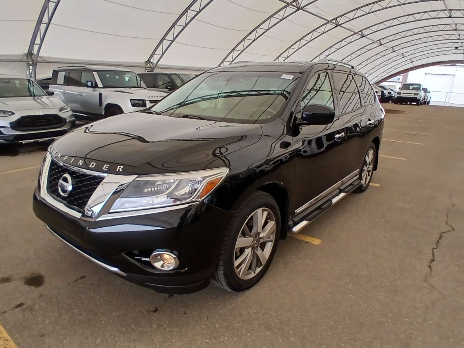2016 Nissan Pathfinder S - 4WD, Low Km's for age