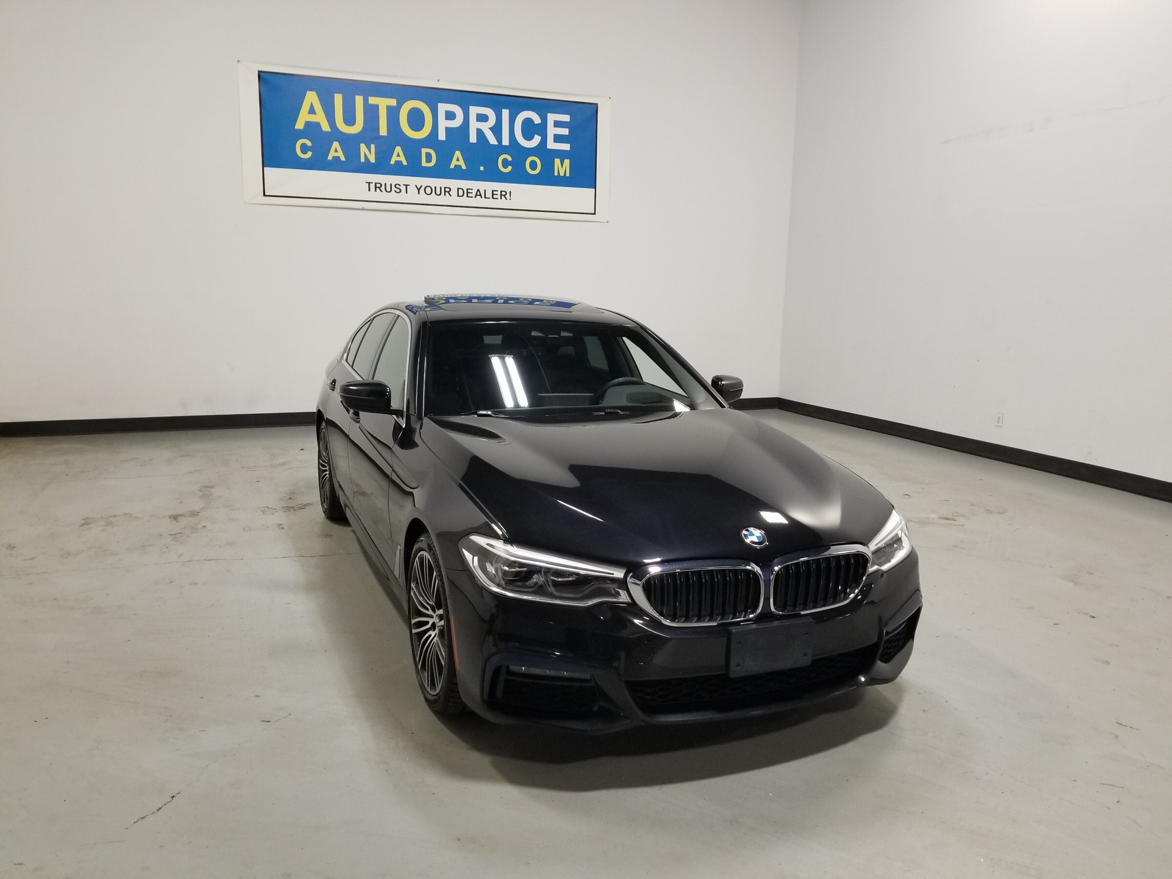 2019 BMW 530 i xDrive M-SPORT|HUD|NAVIGATION