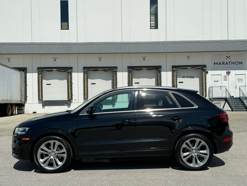 2015 Audi Q3 TECHNIK PKG - FULLY LOADED - ONLY 35K