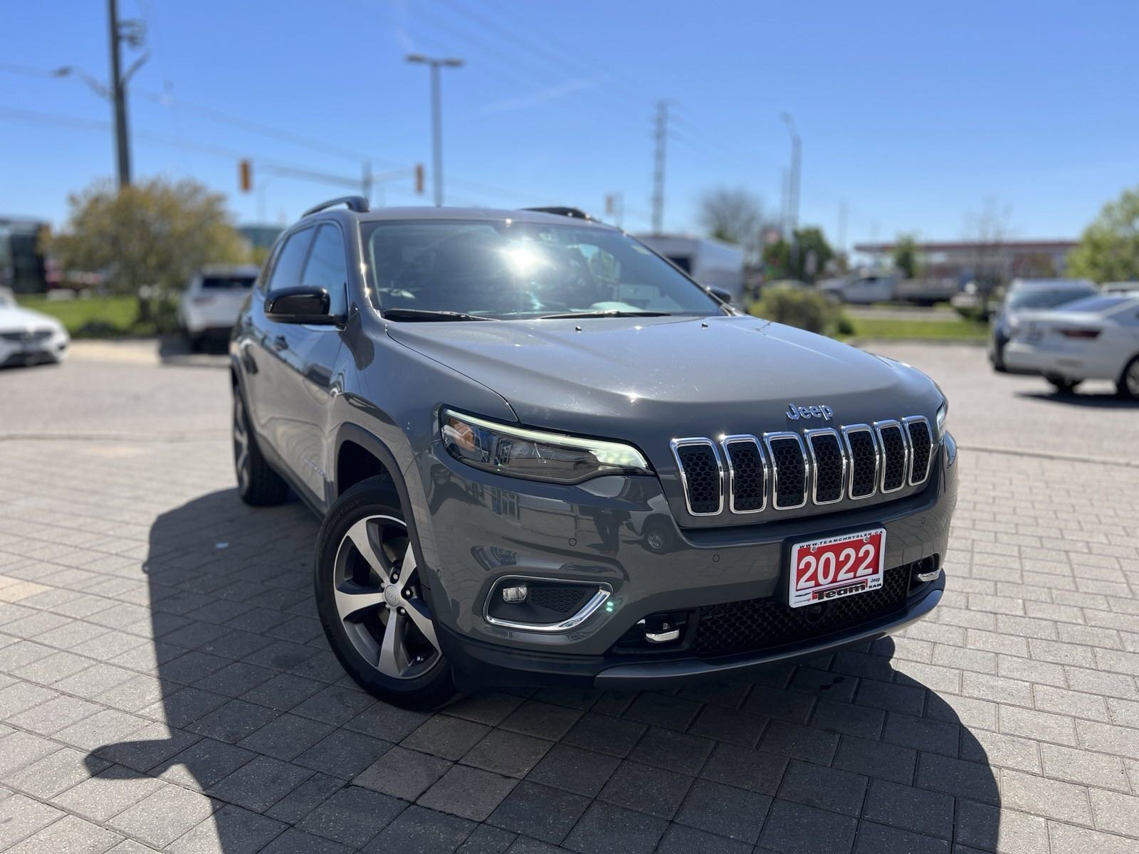 2022 Jeep Cherokee | Limited | Panoramic Sunroof | Leather Seats | Cl