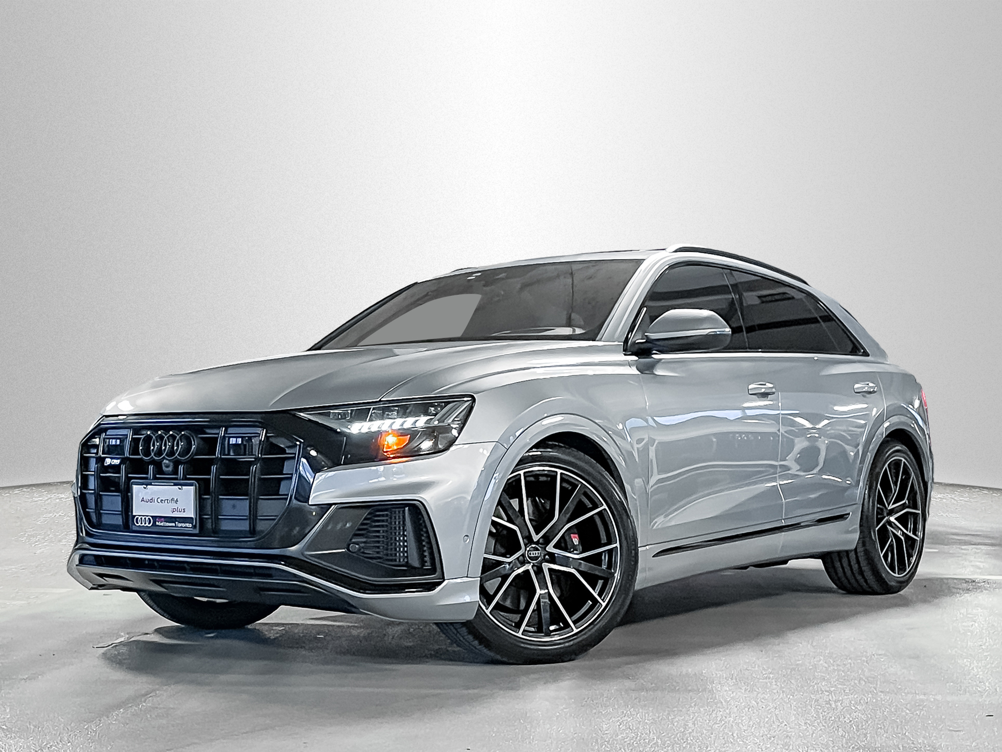 2022 Audi SQ8 4.0T quattro w/ 22" Wheels|Black Optics Pkg|Navi