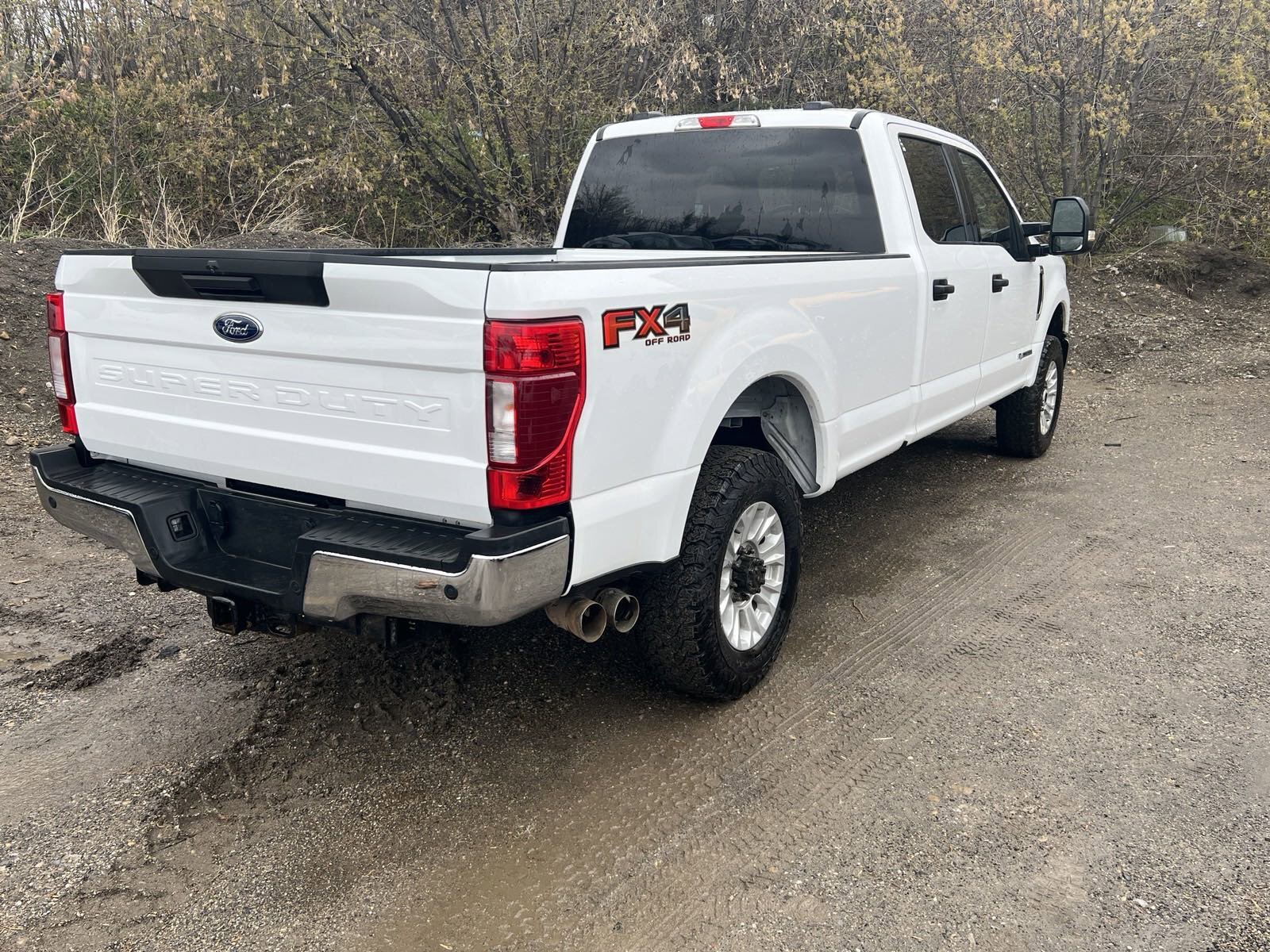 2022 Ford F-350 XLT | 6.7L POWER STROKE | BACK UP CAMERA | EXHAUST