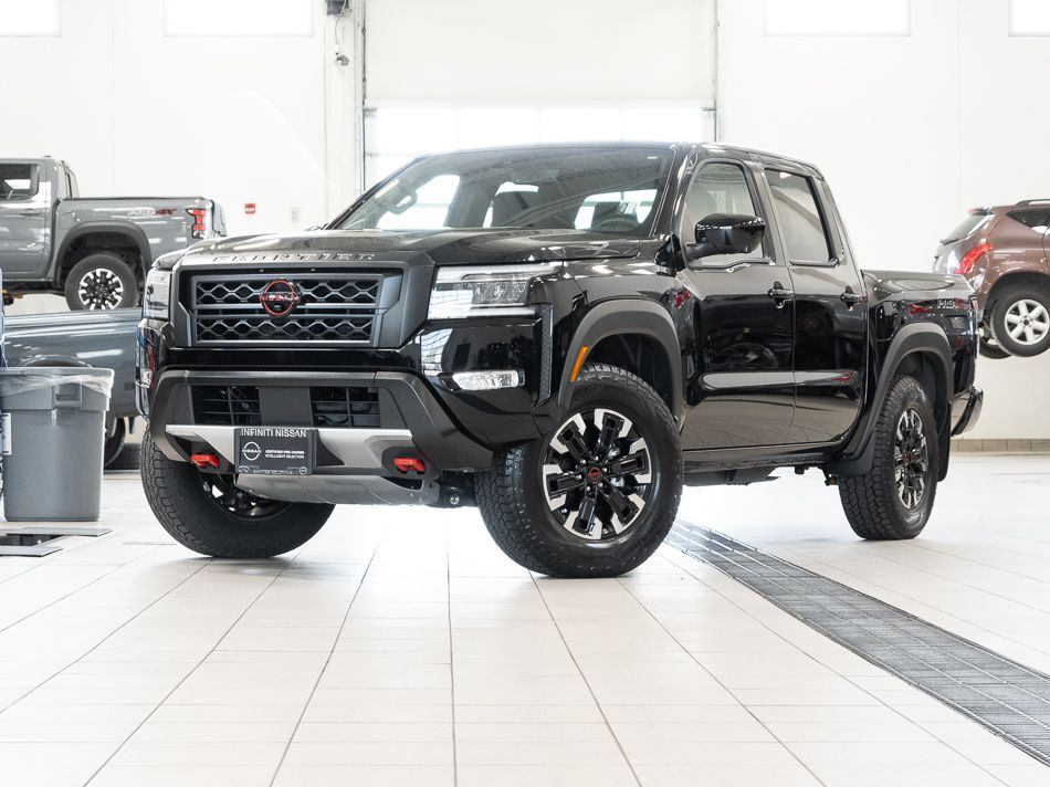 2023 Nissan Frontier PRO-4X Luxury Package Crew Cab 4X4