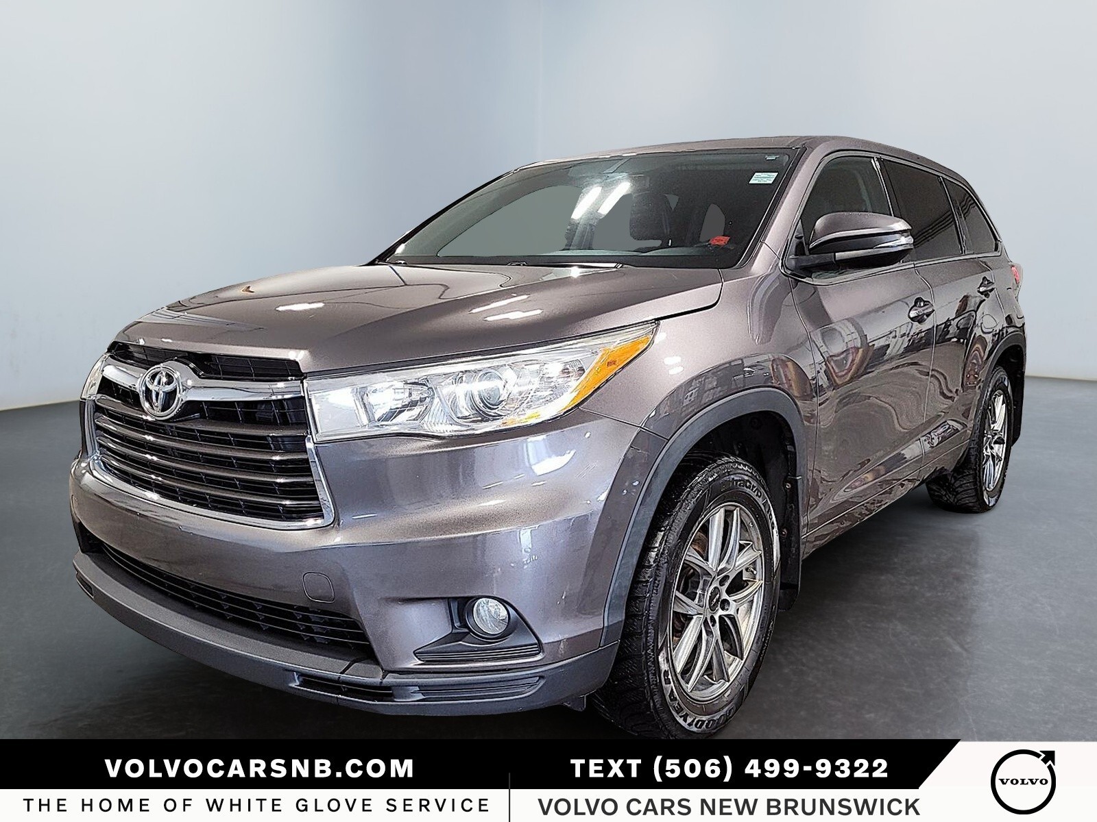 2016 Toyota Highlander AWD | Bluetooth Connection | Heated Seats | New Br