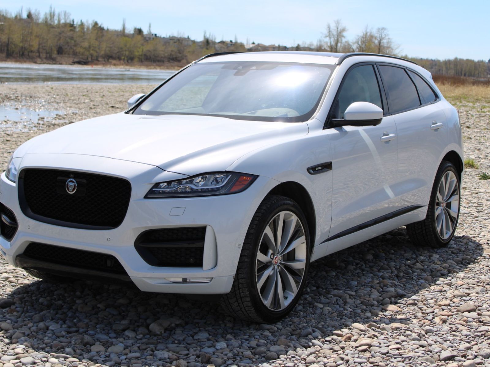 2018 Jaguar F-Pace AWD - CLEAN CARFAX - ONE OWNER -
