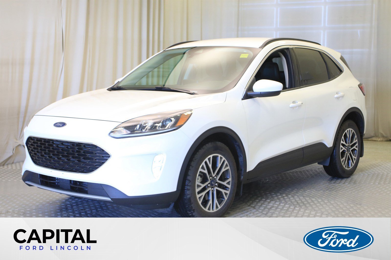 2020 Ford Escape SEL AWD **One Owner, Local Trade, Leather, Navigat